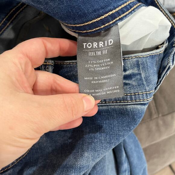 Torrid Luxe Slim Boot Jeans 16T Stretch Medium Wash 32” Inseam Flare Denim - Picture 7 of 8